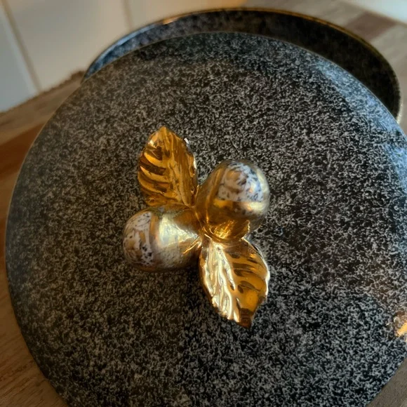 Navy blue/black and white speckled with gold rosebud handle in Gold gilt - Picture 2 of 6